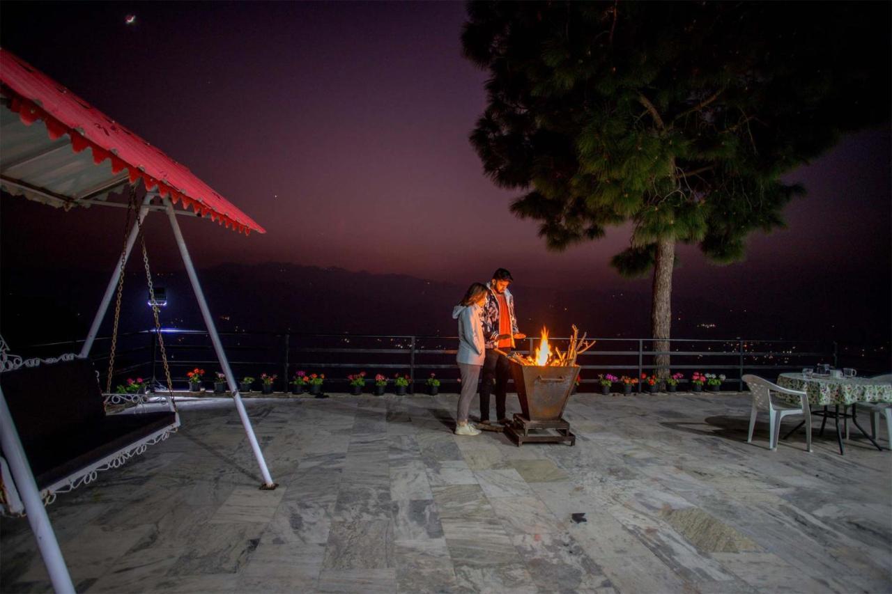 Villa Woodside Meadows By Veo - Part Of Stayvista Kasauli Exteriör bild
