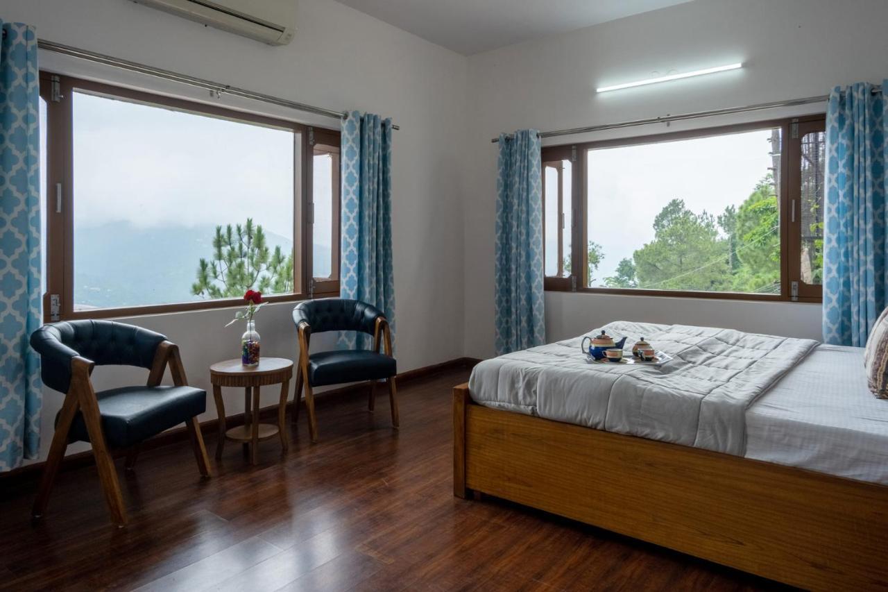 Villa Woodside Meadows By Veo - Part Of Stayvista Kasauli Exteriör bild