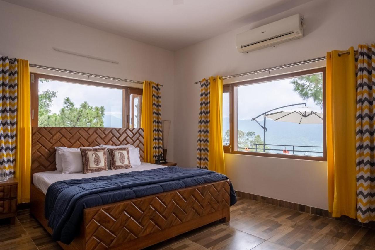 Villa Woodside Meadows By Veo - Part Of Stayvista Kasauli Exteriör bild
